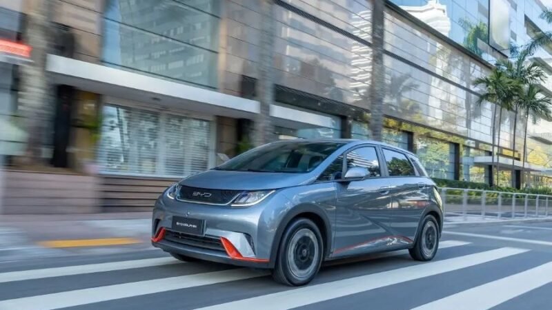 Mercado de carros usados vê ascensão de híbridos e elétricos