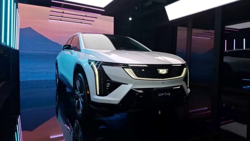 Marca de luxo da GM, Cadillac chega ao Brasil com SUVs elétricos