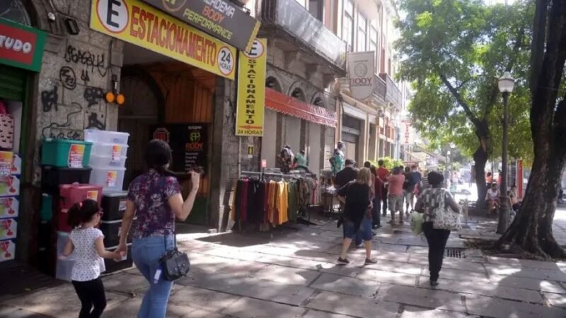 Vendas no comércio crescem 0,4% em janeiro e igualam patamar recorde