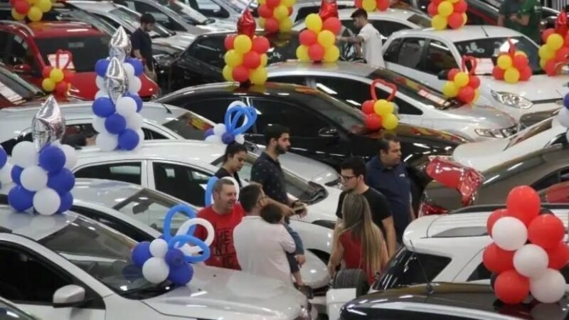 Mercado de veículos usados mantém ritmo de alta em fevereiro