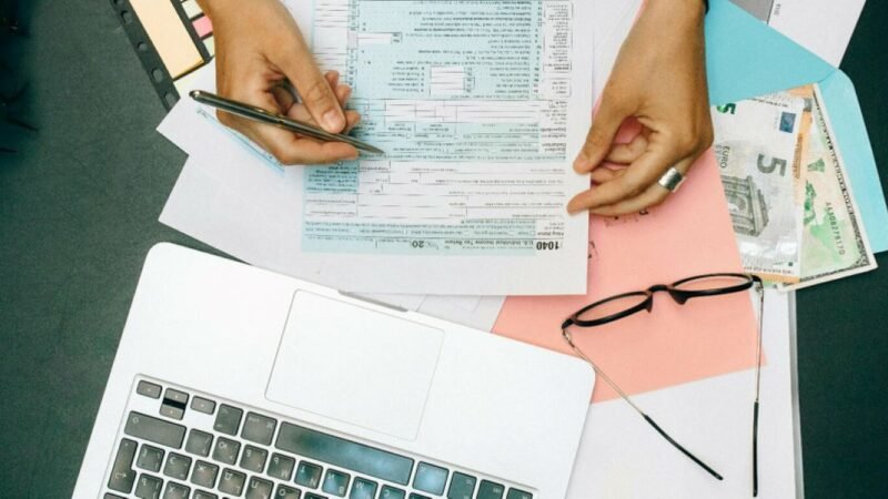 O que é o Split Payment, sistema que vai cobrar impostos online?