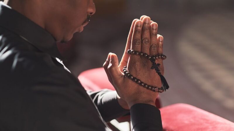 Comissão do Senado aprova mudança de horário no trabalho por motivo religioso