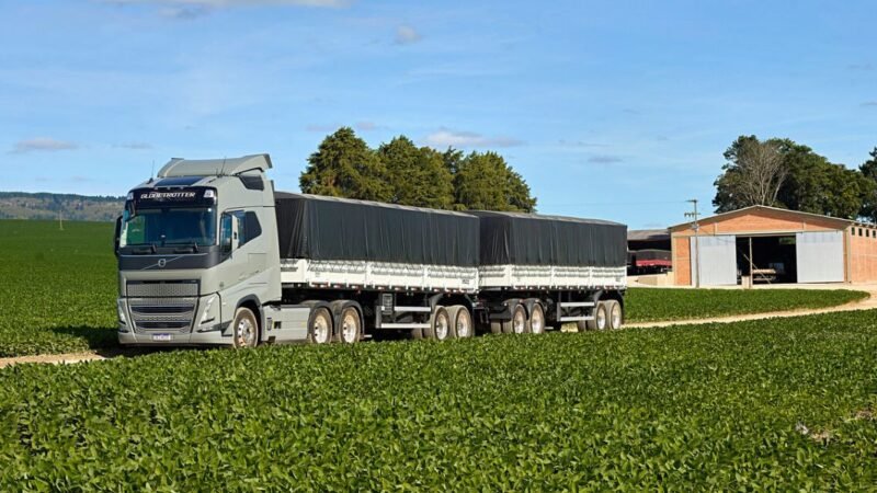 Venda de caminhões apresenta alta de 32% em março