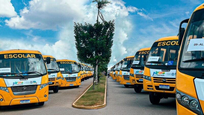 Ritmo de emplacamentos de ônibus acelera em março
