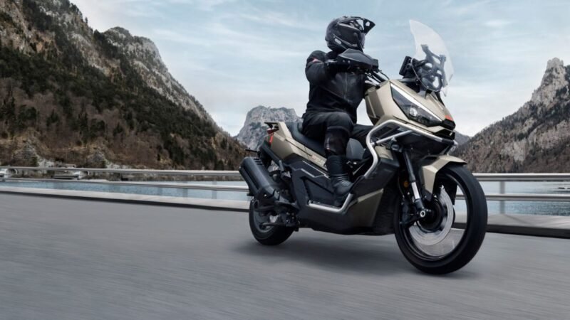 Zontes apresenta 368G, primeira scooter dual-purpose de média cilindrada do Brasil