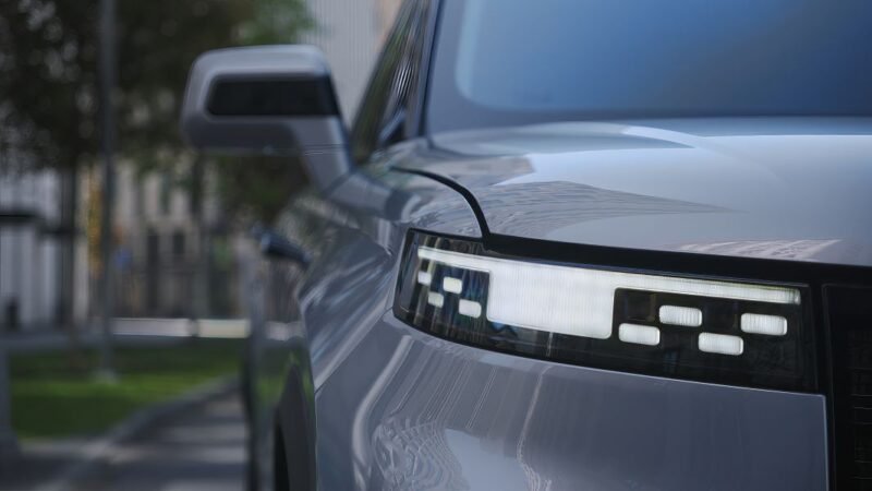 Comoditização sobre rodas: o que o mercado automotivo pode aprender com os smartphones