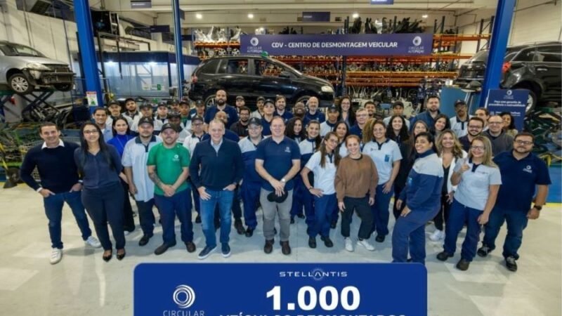 Stellantis desmonta 1000 veículos e recicla mais de 740 toneladas de materiais