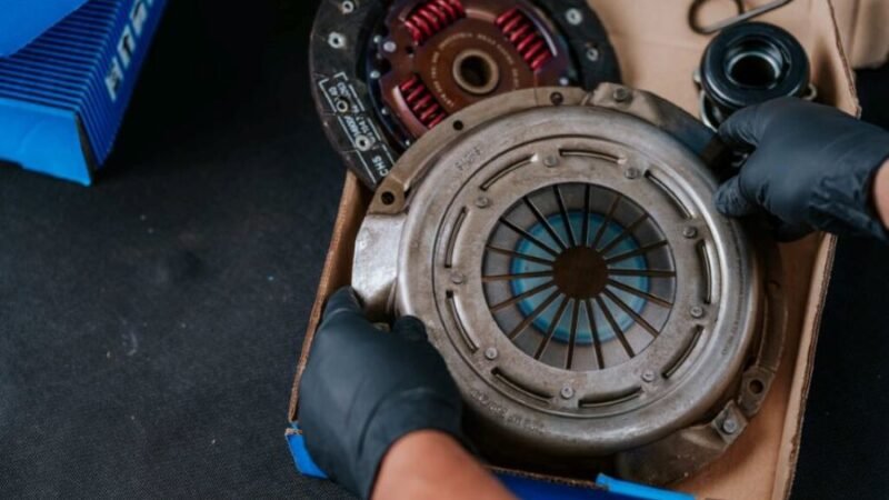 ZF expande linha Sachs com kits de embreagem e volantes bimassa