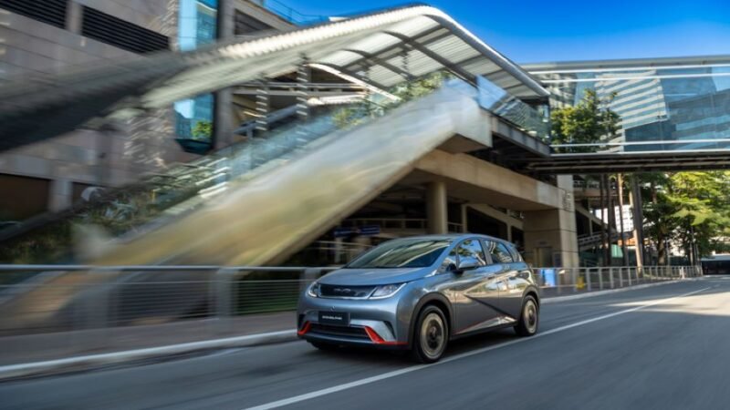 BYD tem melhor mês da história no Brasil e quebra recorde de emplacamentos