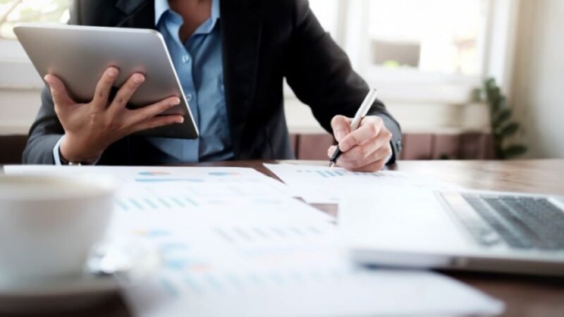 Empresas do Simples ficam fora do split payment da reforma tributária em 2027