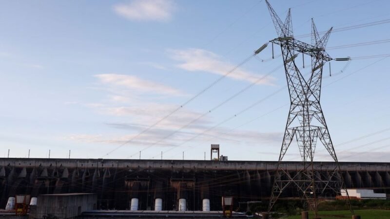 Após cinco meses, conta de luz voltará à bandeira verde em outubro