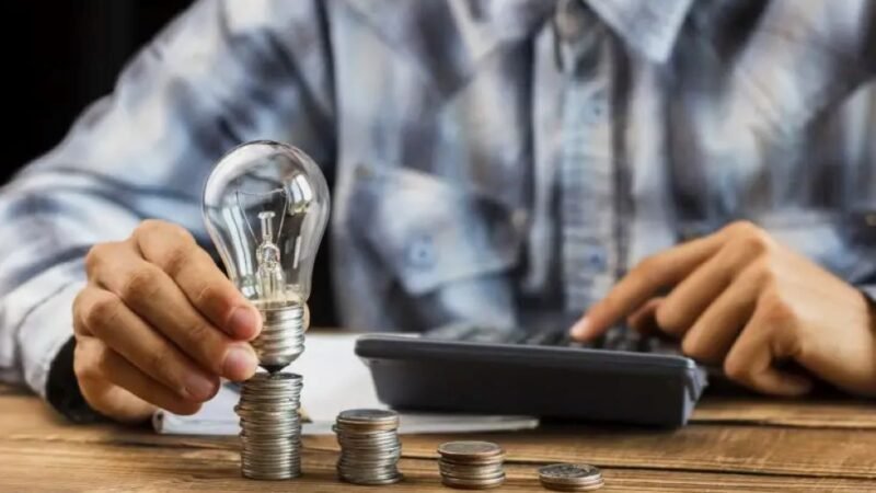 Pequenos negócios poderão escolher fornecedor de energia a partir de 2027