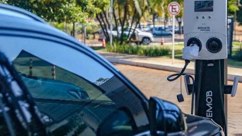 Veículos eletrificados mais que dobram participação no Brasil