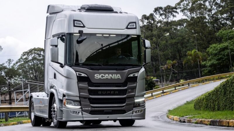 Scania lança gama Super de 11 litros no Brasil